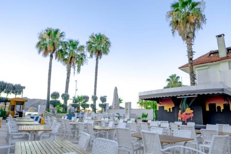 Hotel Golden Rock Beach